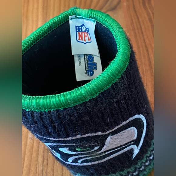 Seattle Seahawks Beer Coozie (ideal item to bundle) - Picture 2 of 4
